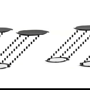 LAURA GRIZIOTTI Due tavolini per Arflex - LAURA GRIZIOTTI Two low tables for Arflex: Due tavolini per Arflex 1981 Acciaio verniciato, granito. 45,00 x 40,00 x 40,00 cm (2) - LAURA GRIZIOTTI Two low tables for Arflex 1981 Painted steel, granite. 17.72 x 15.75 x 15.75 in. (2) Bibliograf