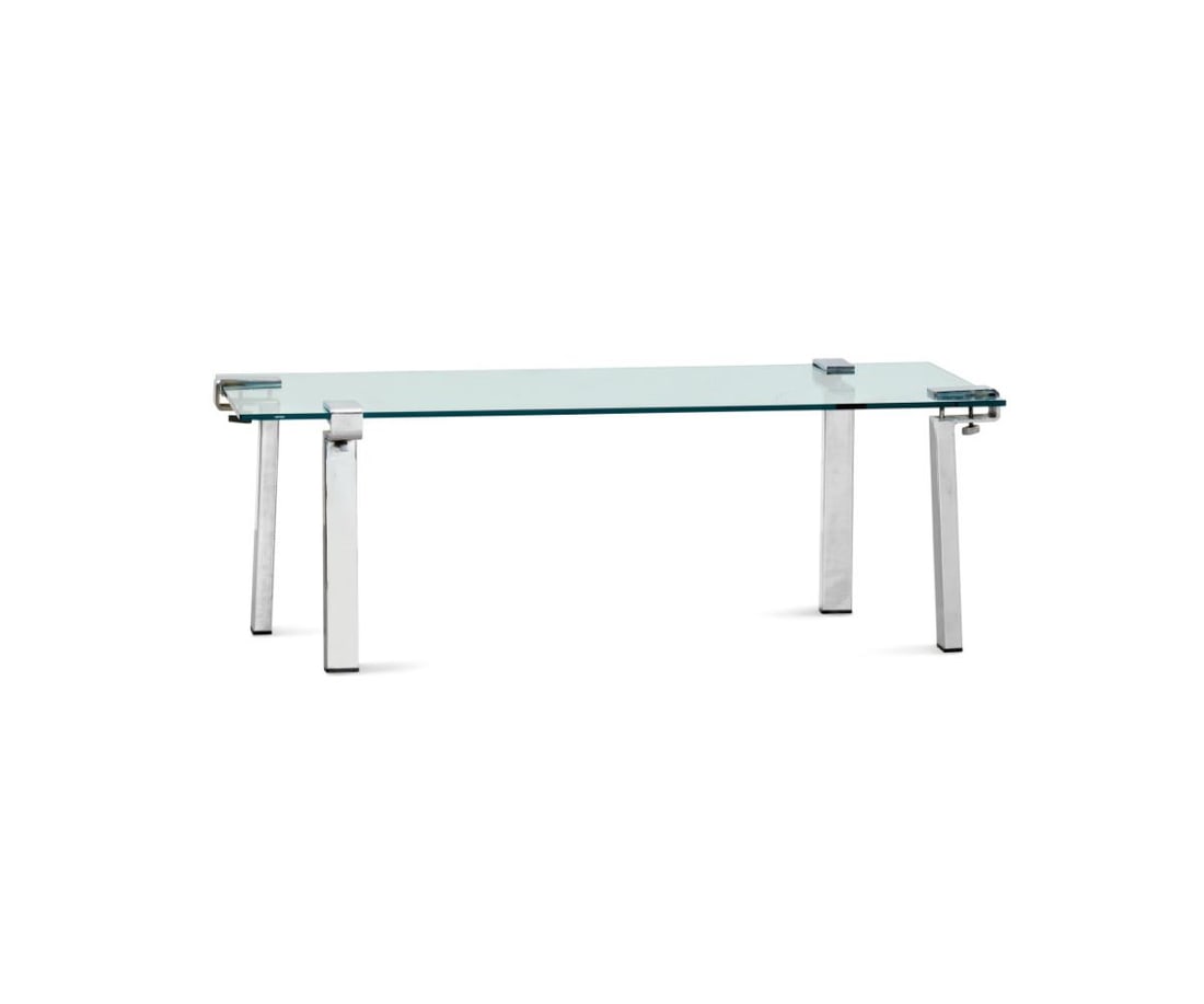 FRANÇOIS ARNAL Tavolo basso ‘T9’ per Atelier A anni '70 - FRANÇOIS ARNAL ‘T9’ low table: Metallo cromato, vetro. Lievi difetti. 42,00 x 119,00 x 52,00 cm - Chrome-plated metal, glass. Minor defects. 16.54 x 46.85 x 20.47 in.