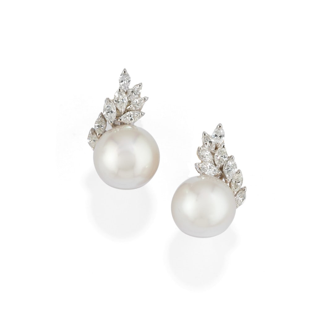 Paio di orecchini a clip in diamanti e perle coltivate - PAIR OF DIAMOND AND CULTURED PEARL EAR (1 of 2)