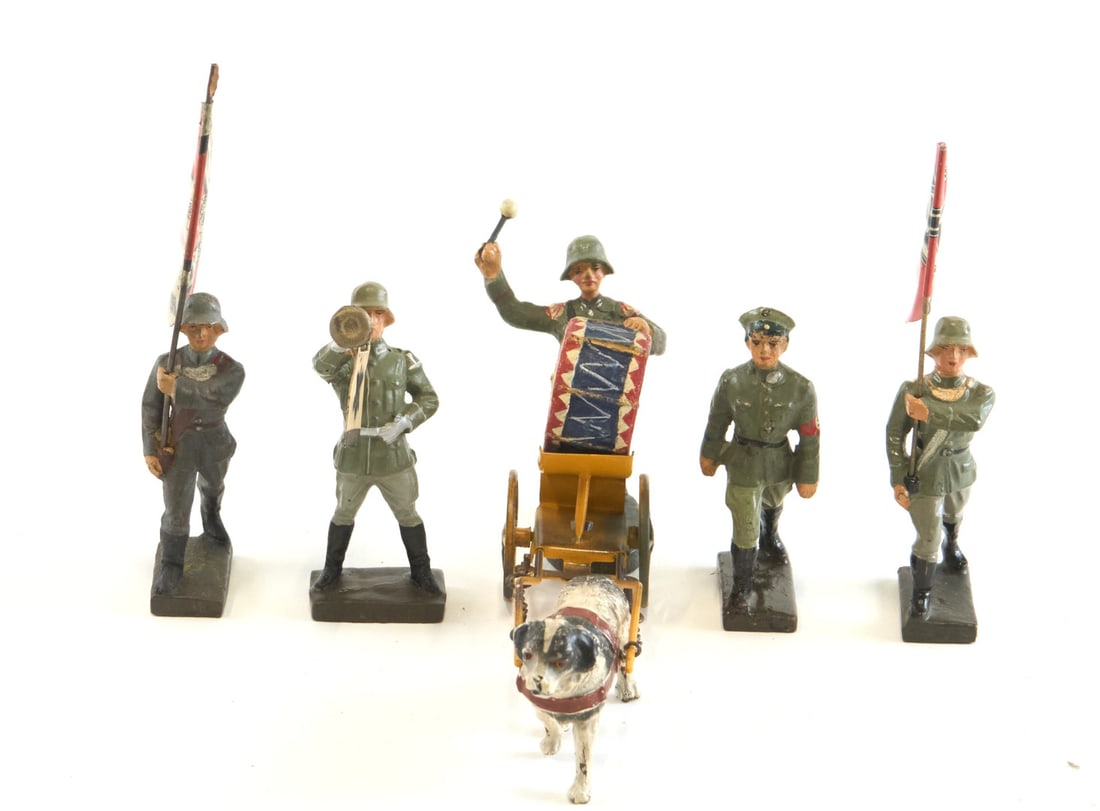 Wehrmacht  soldati posizioni diverse con bandiere e uno con cane  - Wehrmacht figures in different (1 of 1)