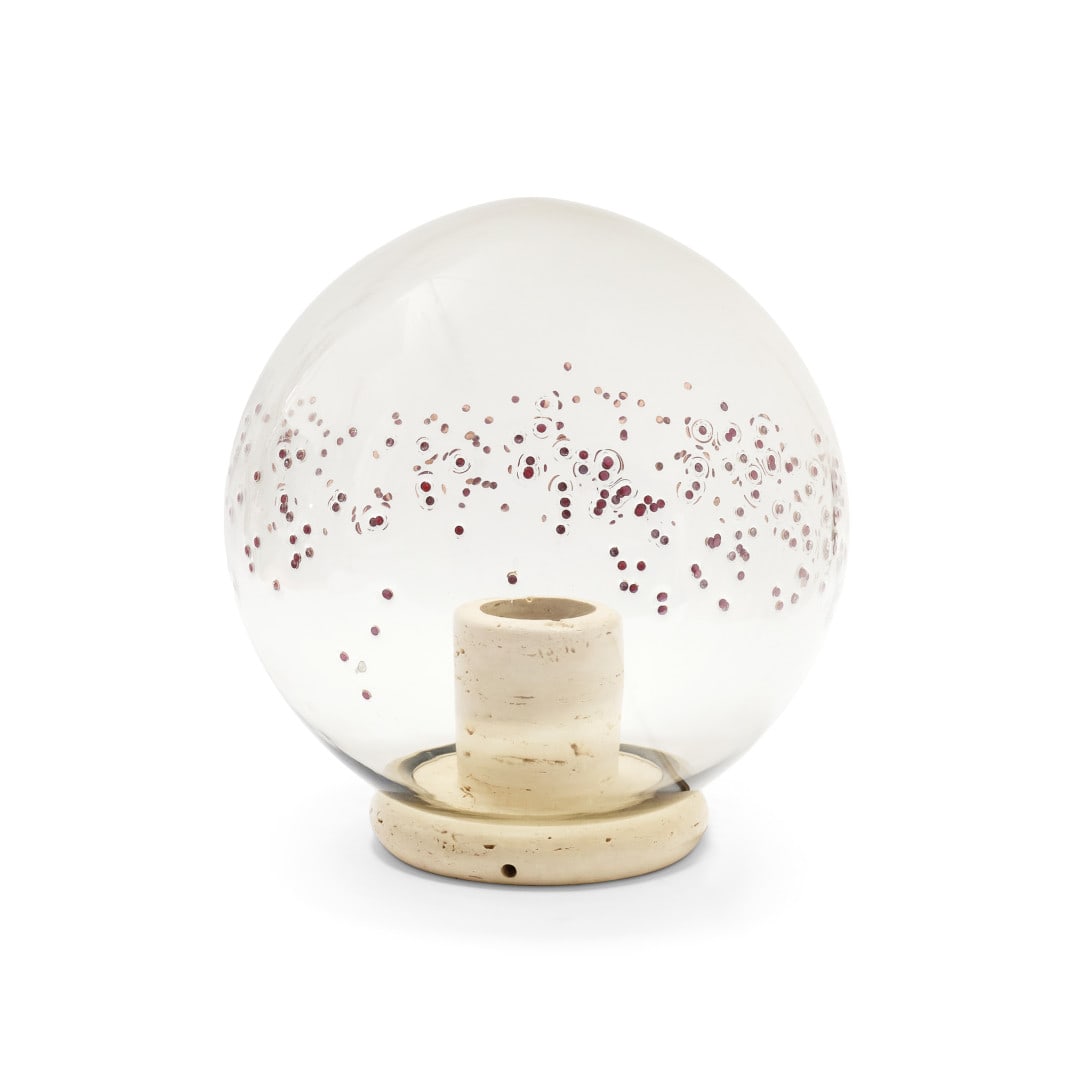 LA MURRINA Lampada da tavolo anni ‘70 - LA MURRINA Table lamp 1970s: Travertino, vetro soffiato. Marchio della manifattura. 42,00 x 40,00 x 40,00 cm - Travertine, blown glass. Manufacturer's mark. 16.54 x 15.75 x 15.75 in.