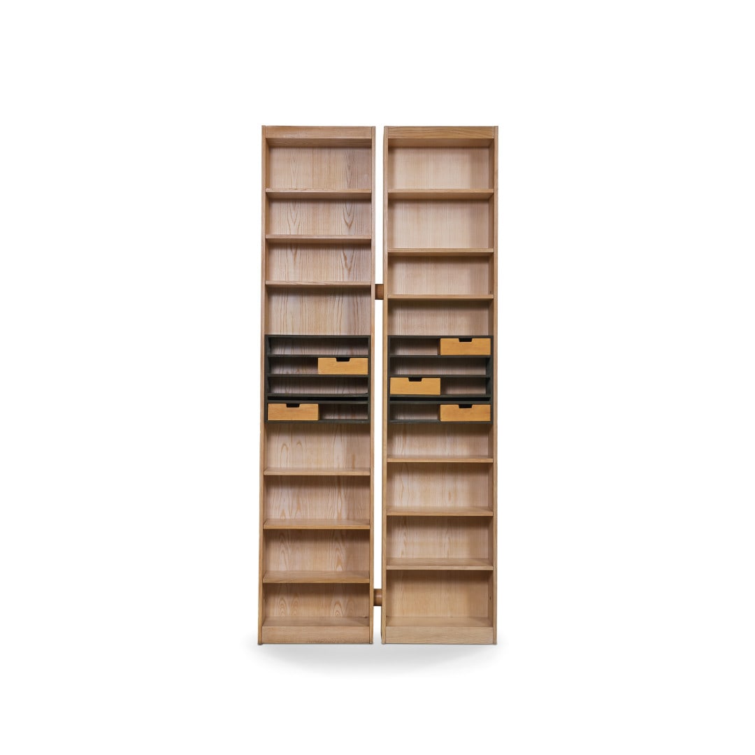 CARLO SCARPA 1906-1978 Libreria ‘Rialto CP’ per Simon Gavina 1972 - CARLO SCARPA 1906-1978: Paniforte impiallacciato in legno. 249,00 x 114,00 x 22,00 cm - Wood veneered blockboard. 98.03 x 44.88 x 8.66 in.