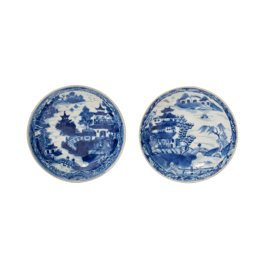 Two small dishes China, Qing dynasty, late 18th century (1 of 1)