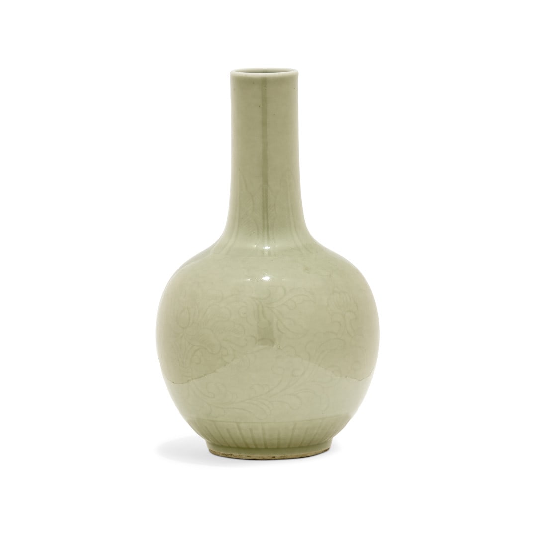 Bottle vase China, 19th-20th Century (1 of 1)