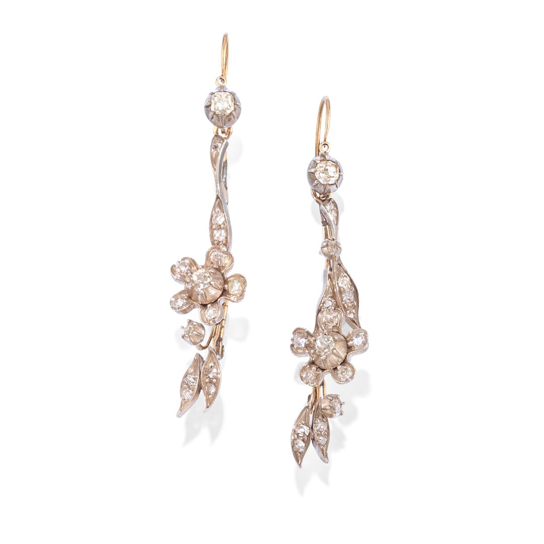 PAIO DI ORECCHINI PENDENTI IN DIAMANTI - PAIR OF PENDENT DIAMOND EARRINGS (1 of 1)