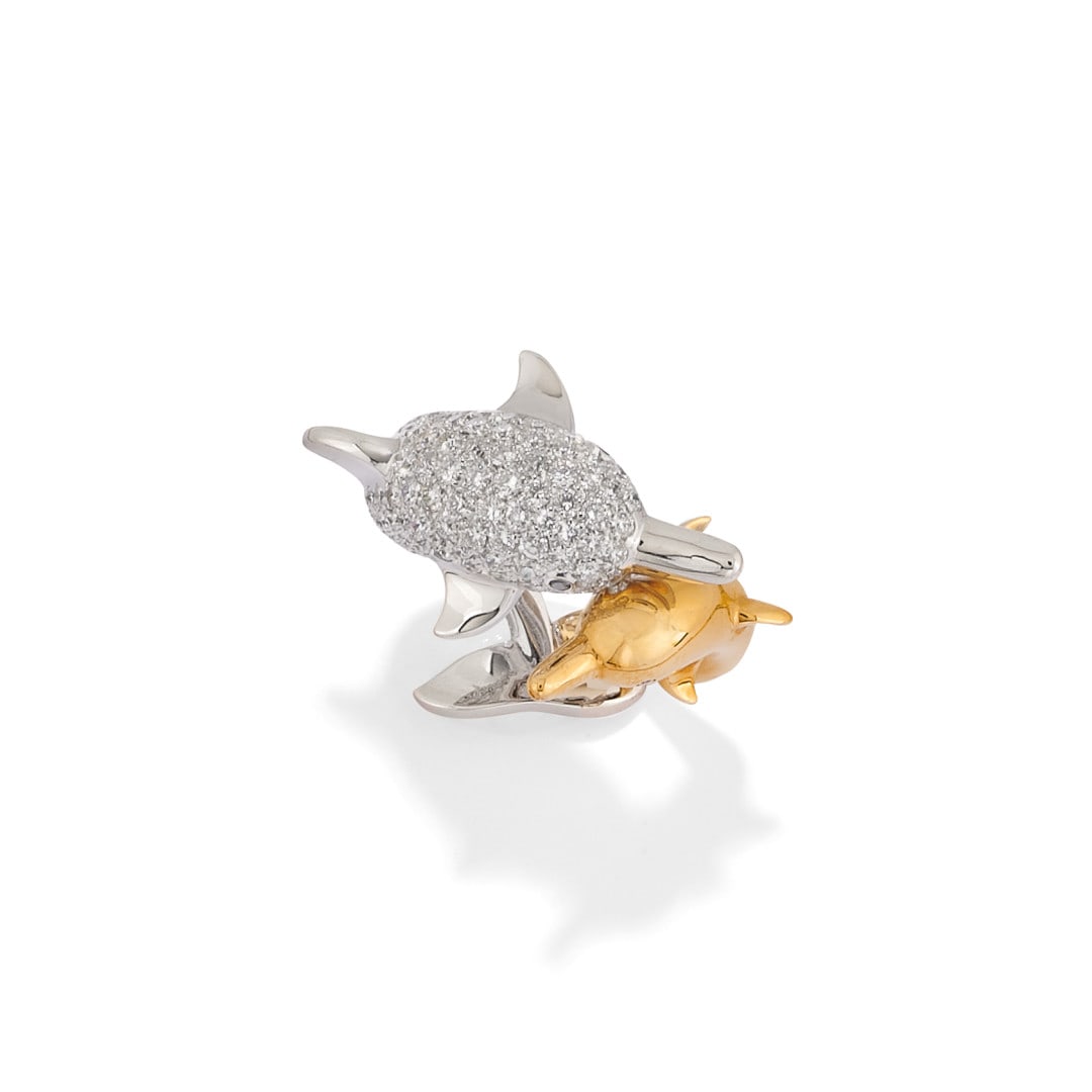 ANELLO IN DIAMANTI - DIAMOND RING: in oro rosa e bianco raffigurante due delfini, uno in pavé di diamanti di ct 3,00 ca. Gr 17,80 - nr 14 - in rose and white gold depicting two dolphins, one pavé-set with diamonds weighing approx.