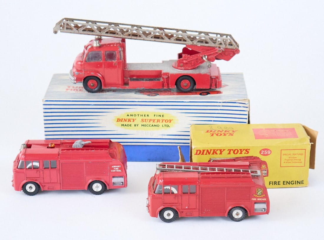 DINKY TOYS Autoscala pompieri #956 , Airport Fire Control # 276, Fire Engine #259 Anni '50 - (1 of 1)