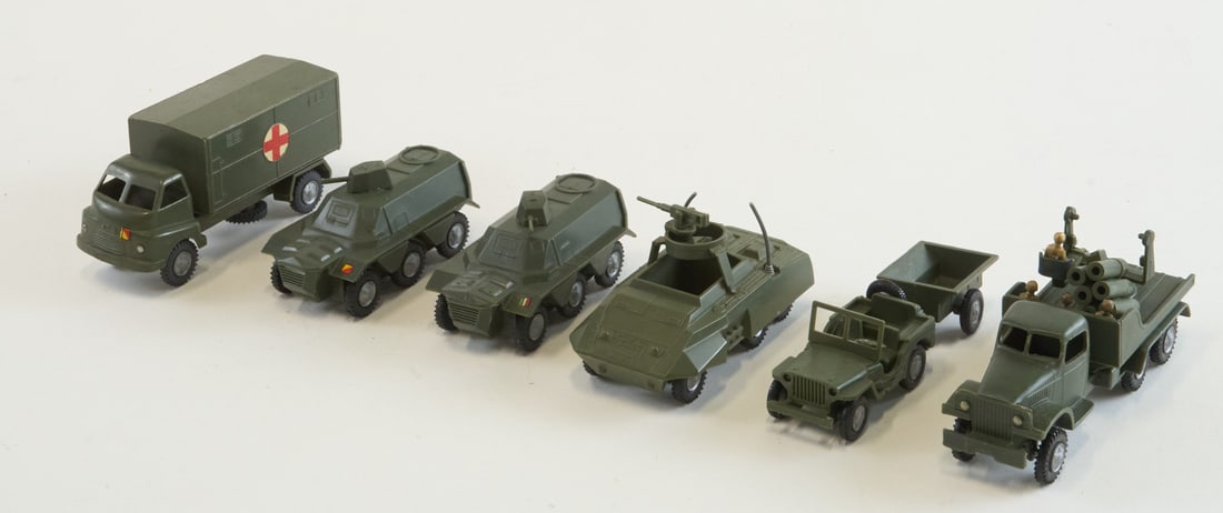 POLITOYS - MADE IN ITALY Mezzi militari Anni '60 - POLITOYS - MADE IN ITALY Military vehicles 60s (1 of 2)
