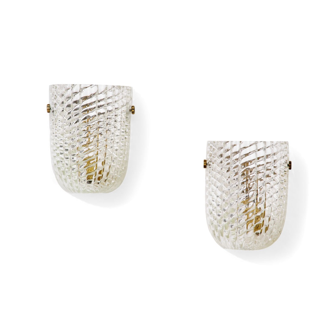SEGUSO Due lampade da parete anni '50 - SEGUSO Two wall lamps 1950s: Vetro soffiato, ottone. 18,00 x 13,50 x 9,50 cm (2) - Blown glass, brass. 7.09 x 5.31 x 3.74 in. (2)