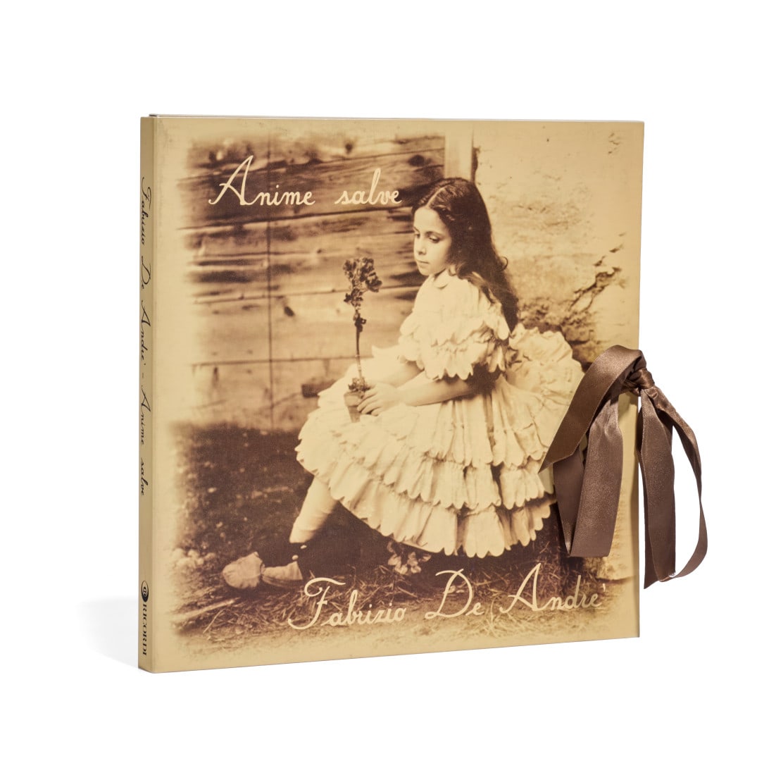 FABRIZIO DE ANDRÉ Anime Salve 1996: Ricordi – STVL 392351 74321392351 Country: Italy Rare original press box including CD and LP in new (Mint) condition.