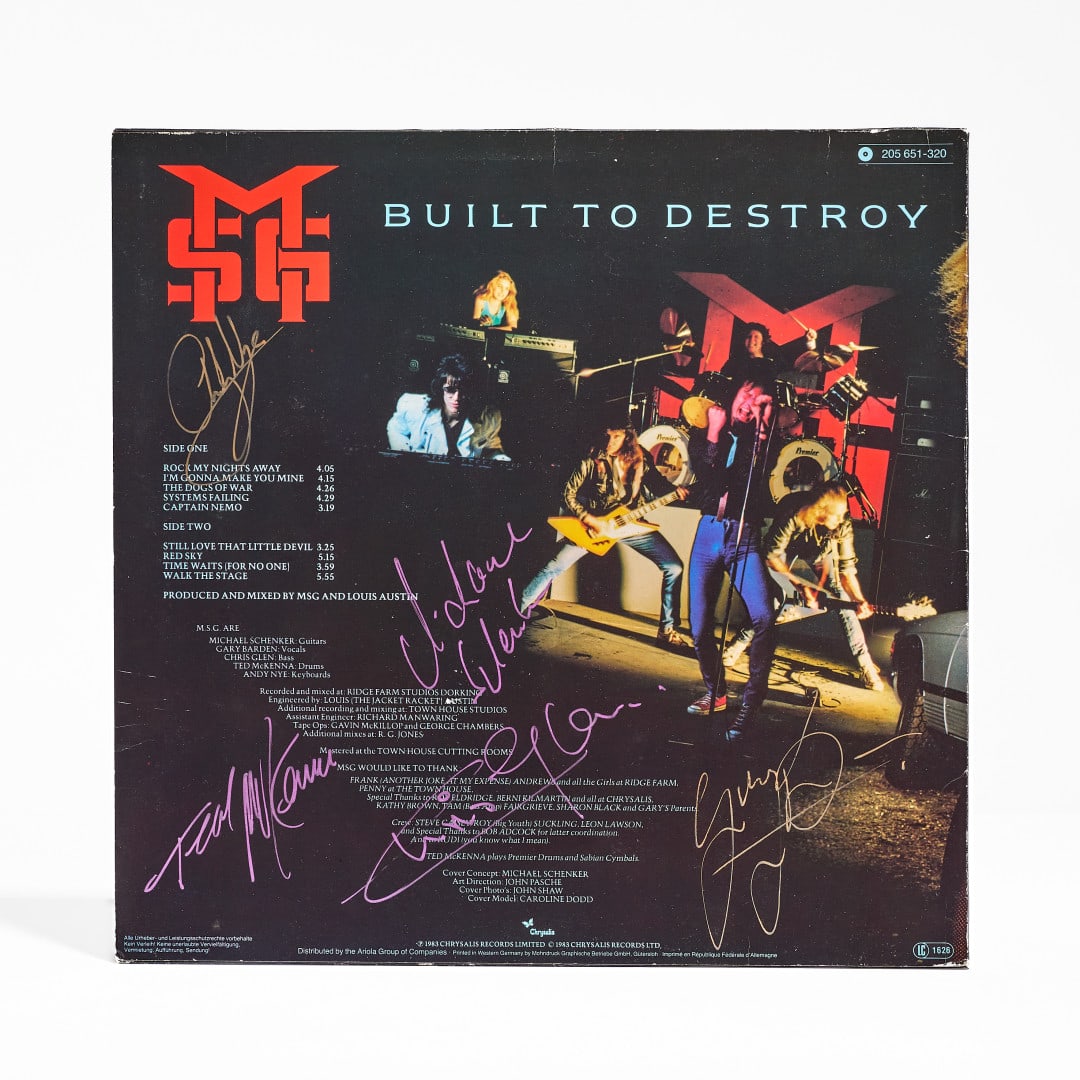 THE MICHAEL SCHENKER GROUP Built to Destroy 1983: LP featuring autograph signatures of all band members on the back cover The album represents an important stage in Michael Schenker’s career, highlighting his distinctive guitar work and the