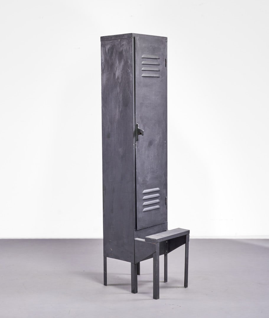 ARMADIETTO anni 2000 - LOCKER 2000s: In metallo, design industriale in stile spogliatoio. Buono stato. 37,50 x 180,00 x 50,00 cm - Metal, with an industrial, locker-room-style design. ???? Good condition. 14.76 x 70.87 x 19.68 in.