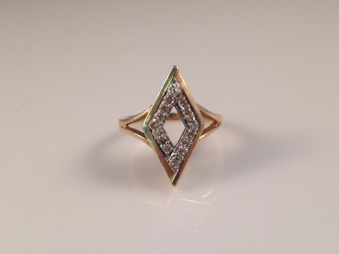Vintage 14K YG Ring w/Diamond Accents. (1 of 3)