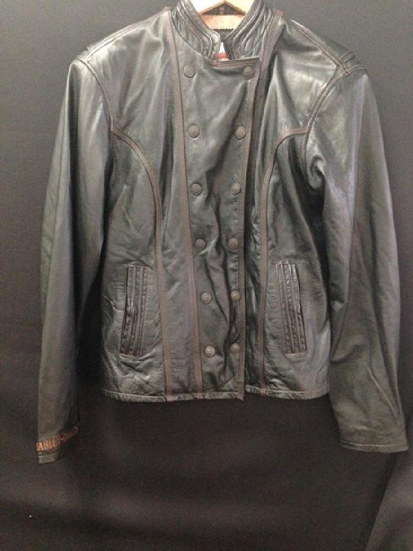 Ladies Leather HARLEY DAVIDSON Jacket. M.: This vintage black leather Ladies size Medium HARLEY DAVIDSON Jacket has the 'HARLEY DAVIDSON MOTOR CLOTHES - AN AMERICAN LEGEND' label sewn in the jacket. The medium weight jacket has a zip and snap 