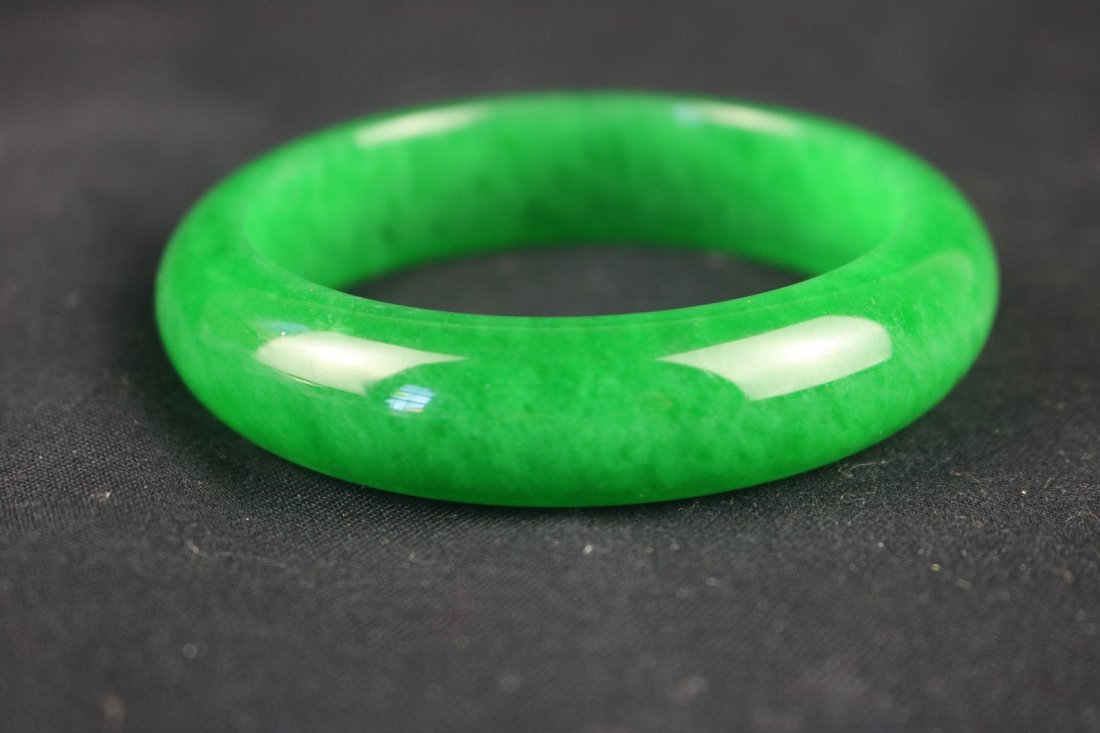 Chinese Jadeite Bangle (1 of 2)