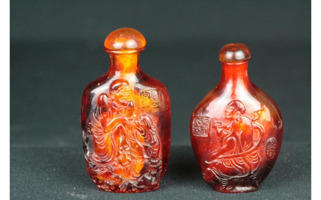 Chinese Amber Snuff Bottle (1 of 2)