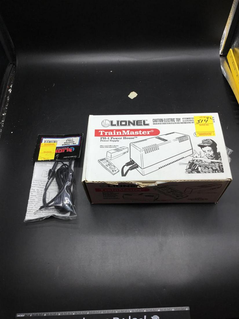 Lionel train master PH1 Power Supply and Lionel (1 of 4)