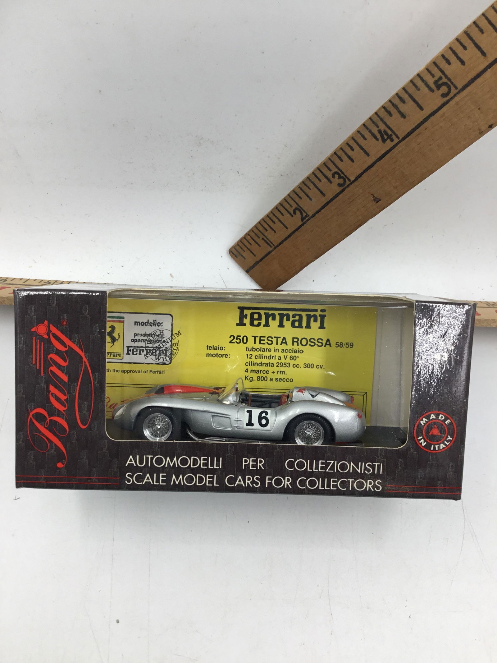 1:43 scale Ferrari 250 Testarossa by bang BNG-7144 (1 of 3)