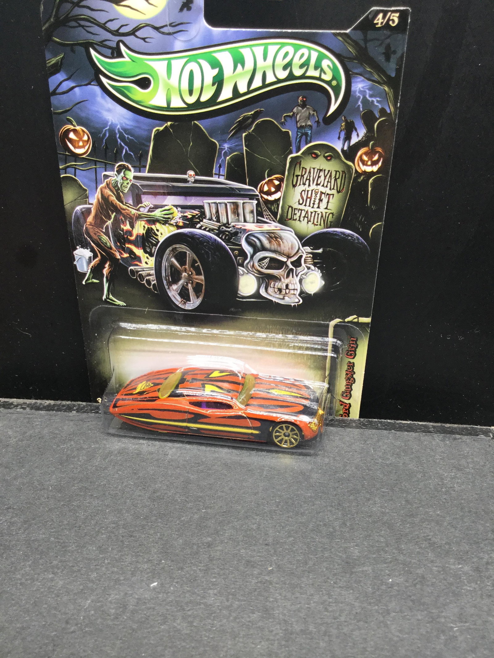 #Y2144 2013 hot wheels Ford gangster grin (1 of 2)