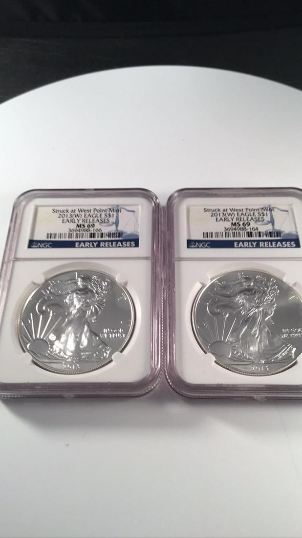 Set of two 2013 American Silver Eagle (1 of 5)