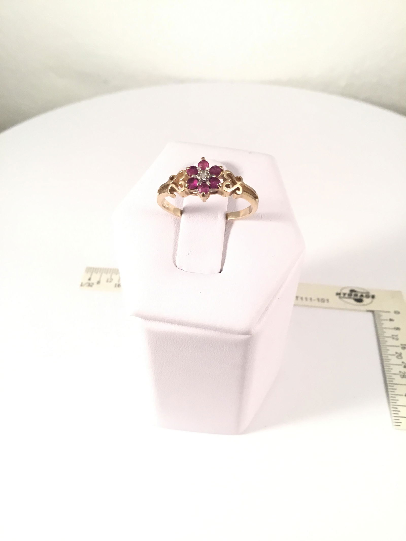 Ladies 10kt gold ring with purple and clear stones (1 of 2)