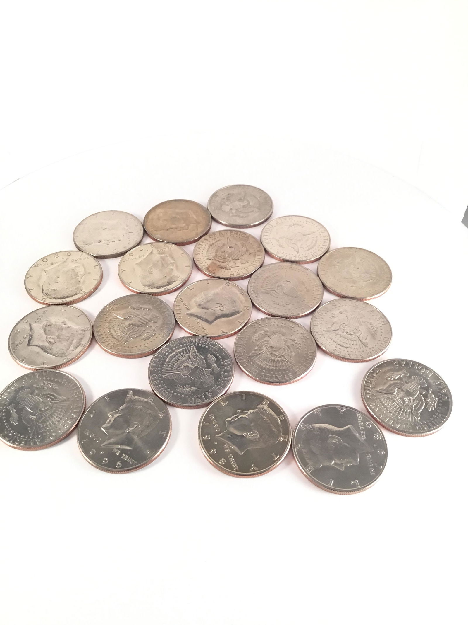 Set of 20 Kennedy half dollars roll. (1 of 2)