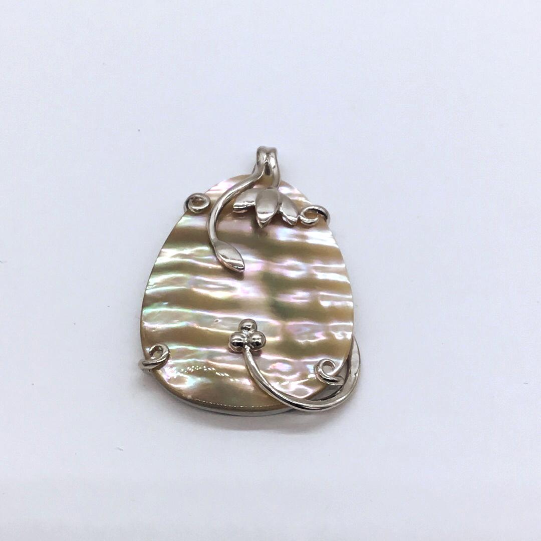 Abalone Silver pendant: Abalone Silver pendant weighs 10.9 grams #2205