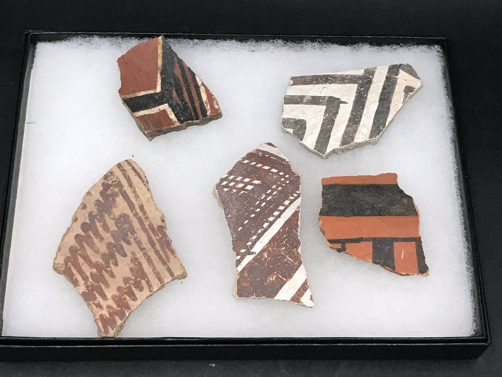 Artifact, Rock, History, Collectible, Pottery, Native: Artifact collection: Pueblo culture pottery shards. 5 pieces. New Mexico