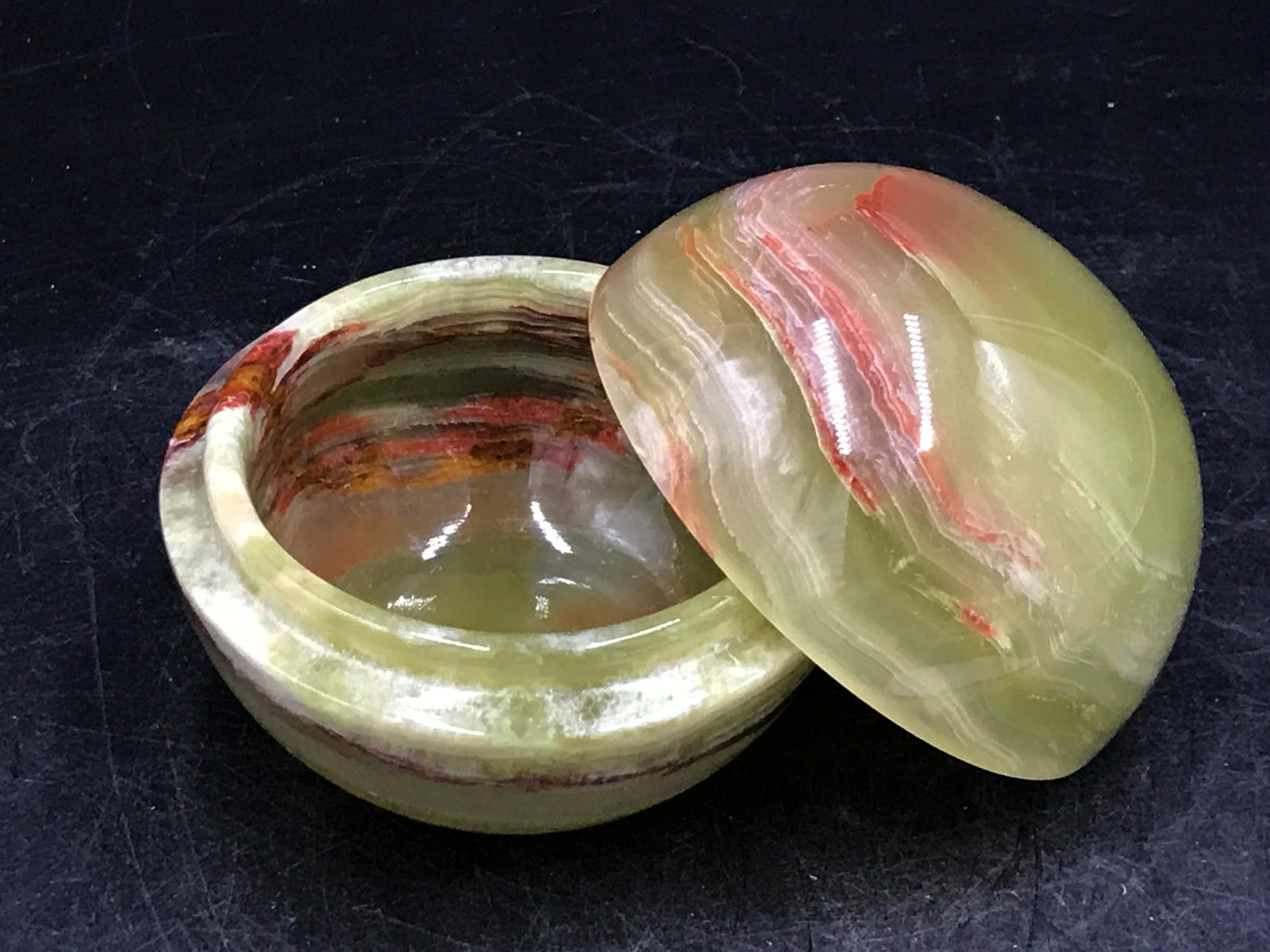 Onyx, Rock, Crystal, Natural, Collectible,: Onyx (banded calcite) jar with domed lid. Pakistan