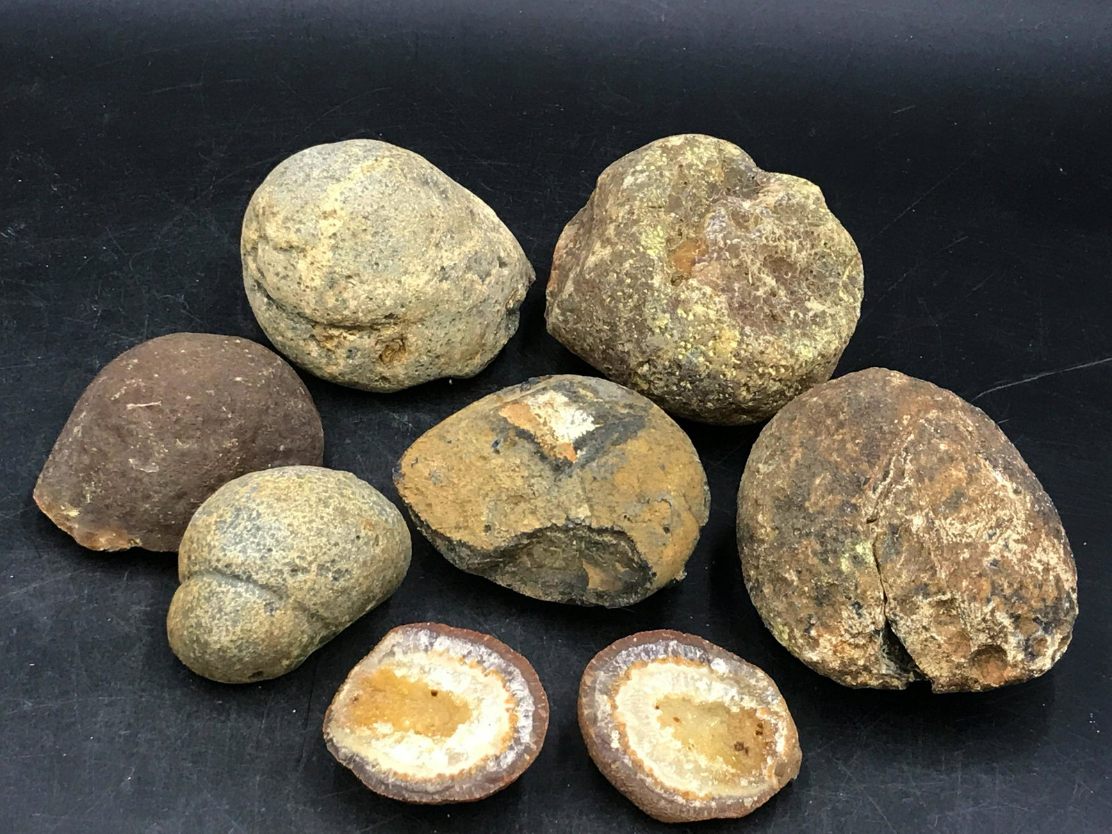 Agate, Rock, Crystal, Natural, Collectible: 6 unopened and 1 split agates. Brazil