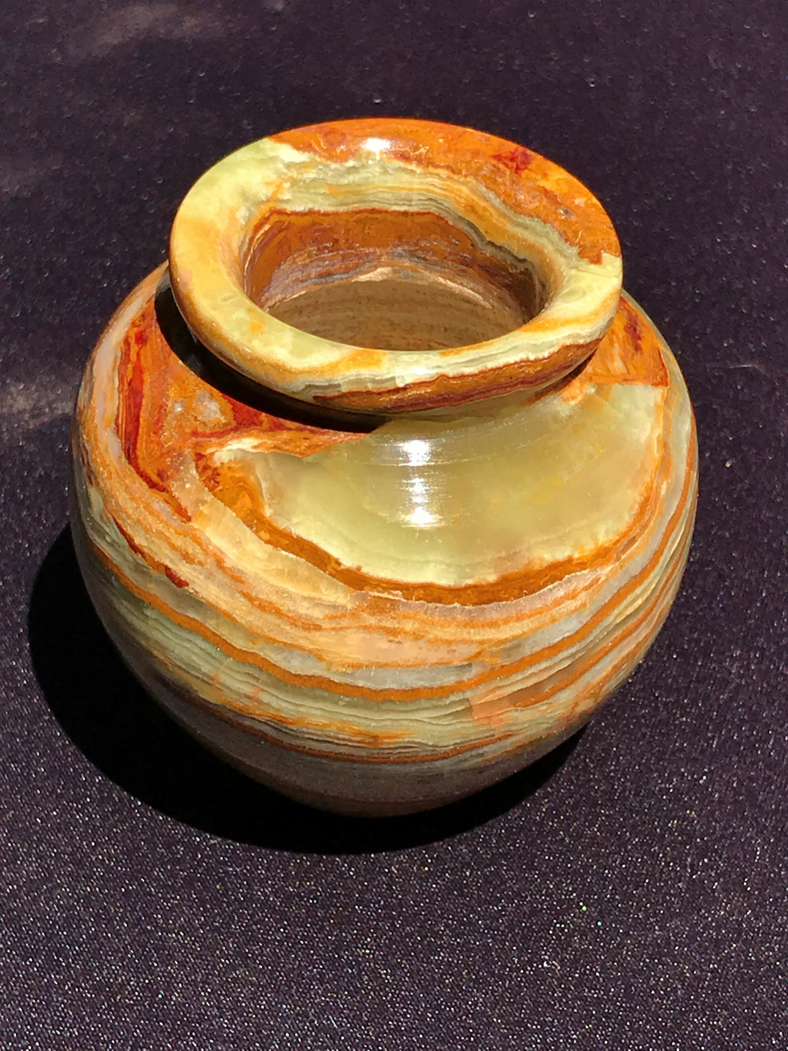 Rock, Crystal, Natural, Decor, Collectible, Vase: Onyx (banded calcite) makata vase. Pakistan
