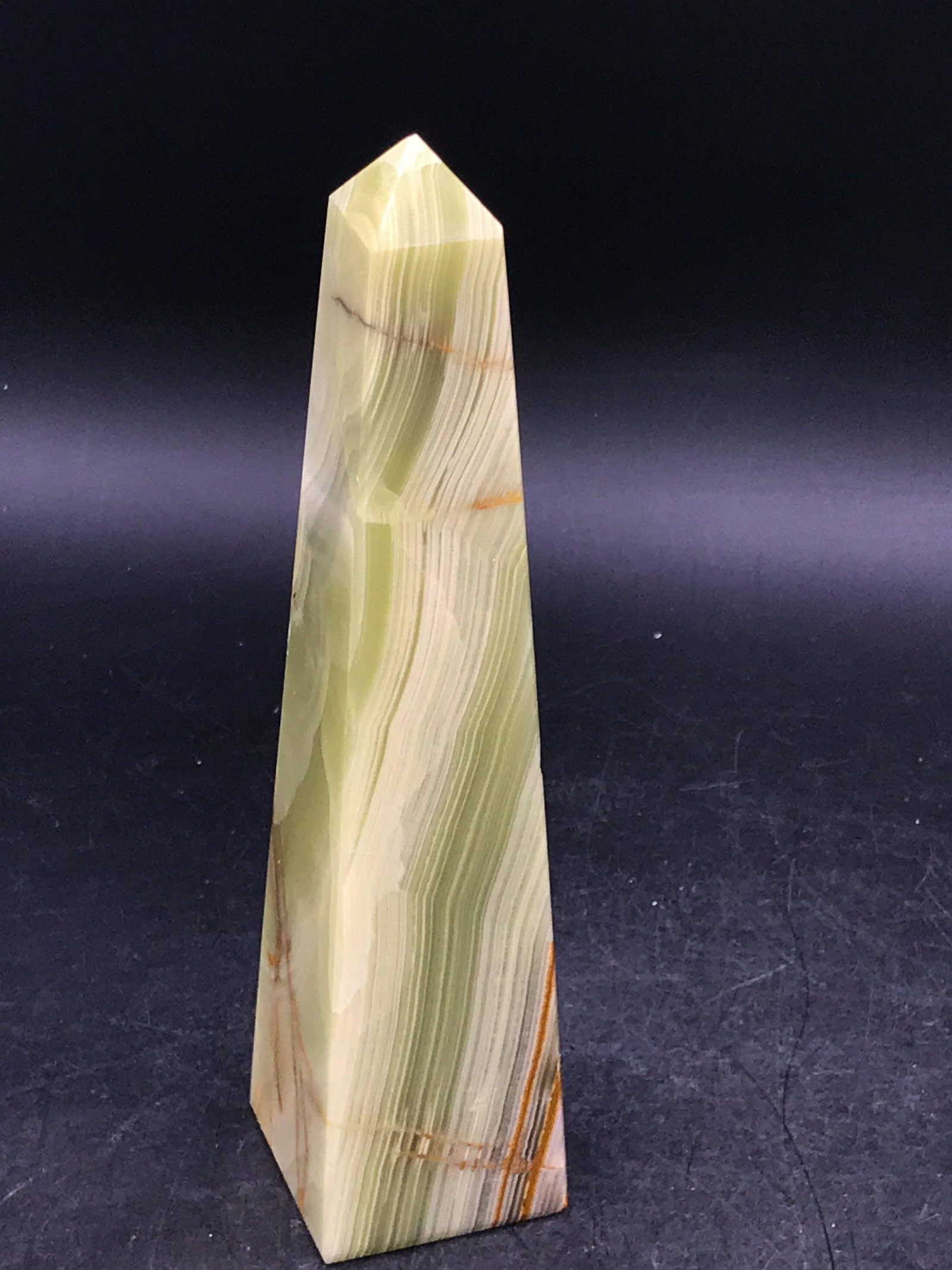 Rock, Crystal, Natural, Collectible, Carving,: Onyx (banded calcite) oblisk/tower. Pakistan