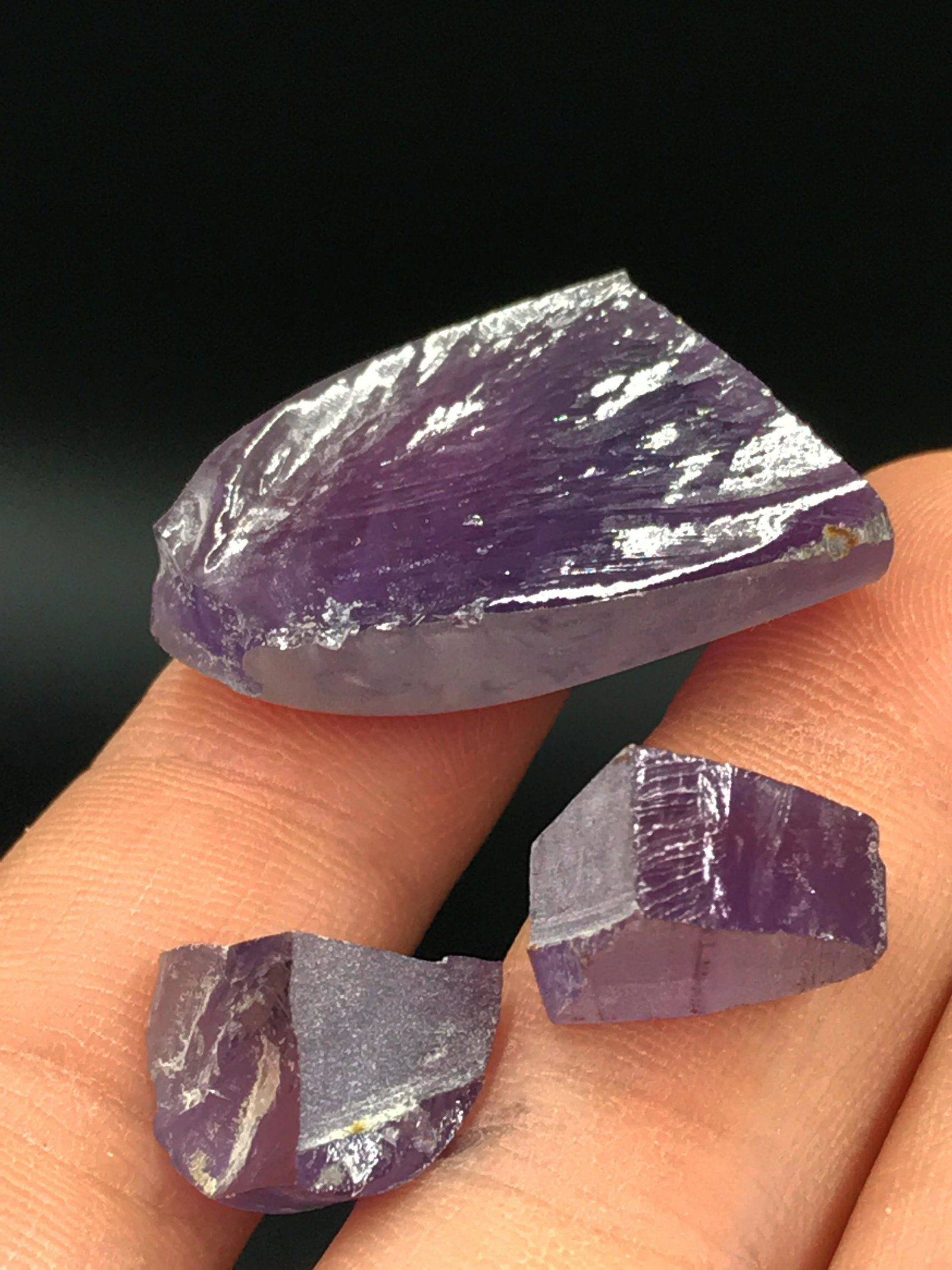 Crystal, Jewelry, Lapidary, Rough: Corundum light alexandrite cutting rough