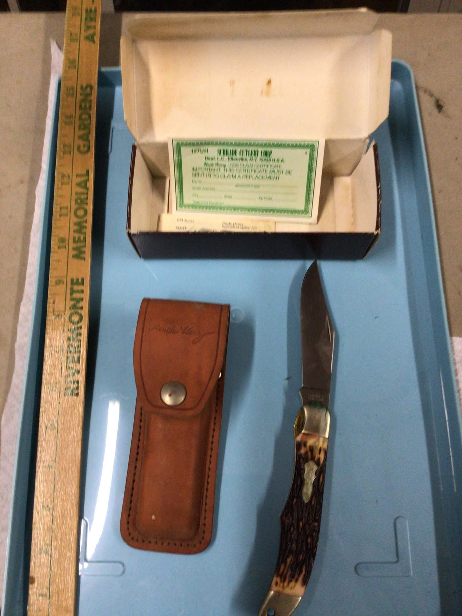 Uncle Henry Schrade 127UH USA: Proximately 9 1/4 inch overall blade open