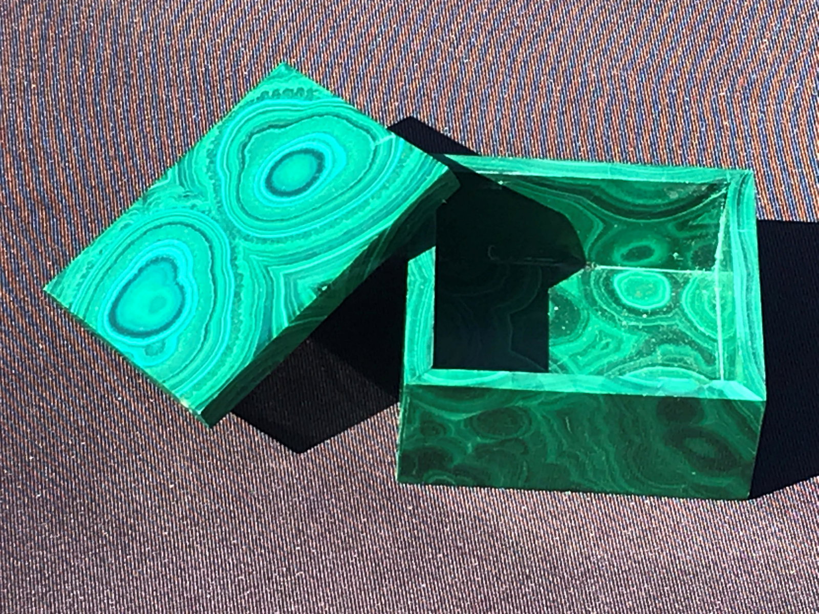 Rock, Crystal, Natural, Decor, Collectible,: Malachite box Republic of Congo