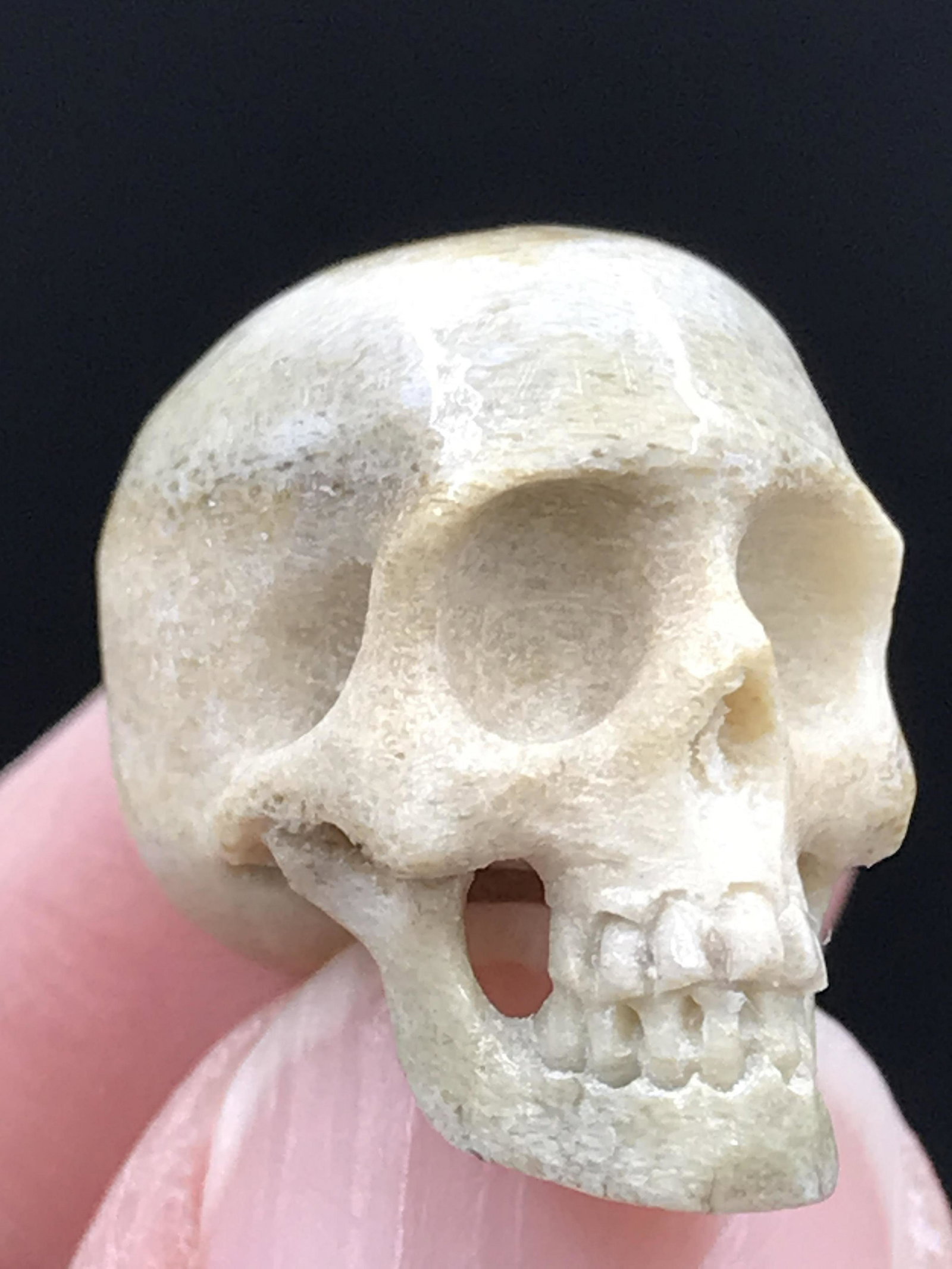 Quartz, Rock, Crystal, Natural, Collectible, Carving,: Bone Skull Carving .75"