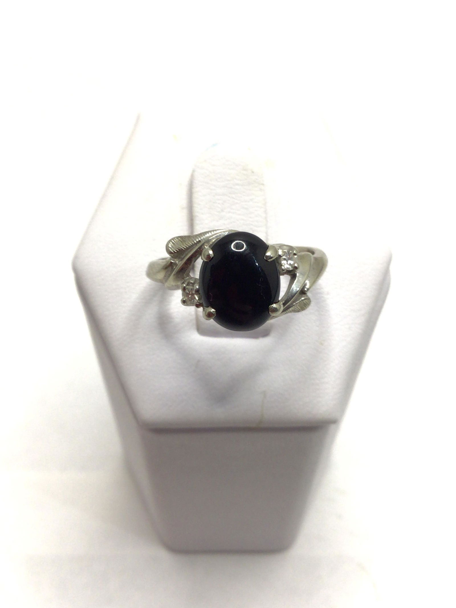14K White Gold Possibly Hematite Stone Ring (1 of 3)
