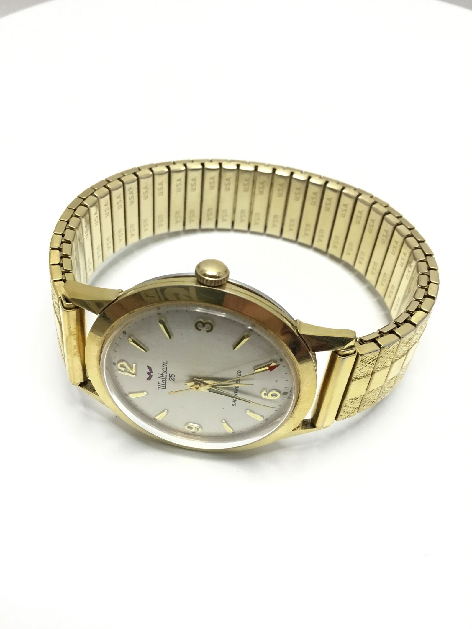 Waltham 25 Watch Shockprotected (1 of 2)