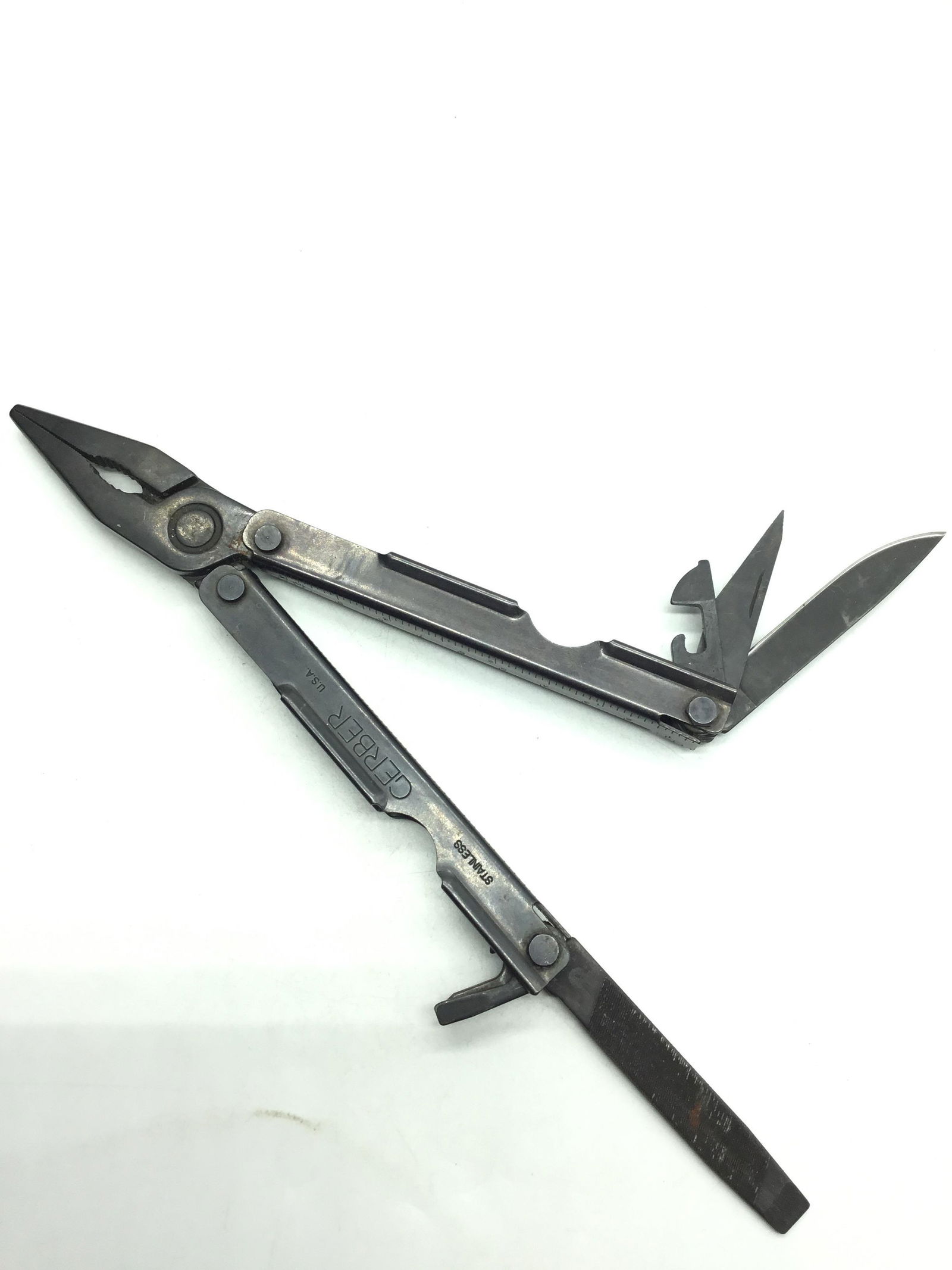 Gerber Multi Tool (1 of 6)