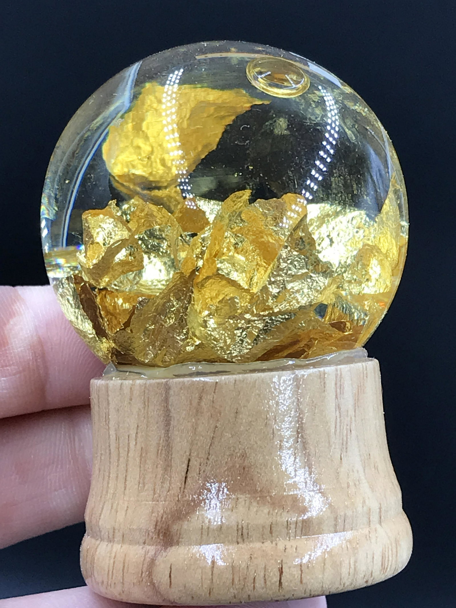 Gold Flake Snow Globe: Gold Flake Snow Globe