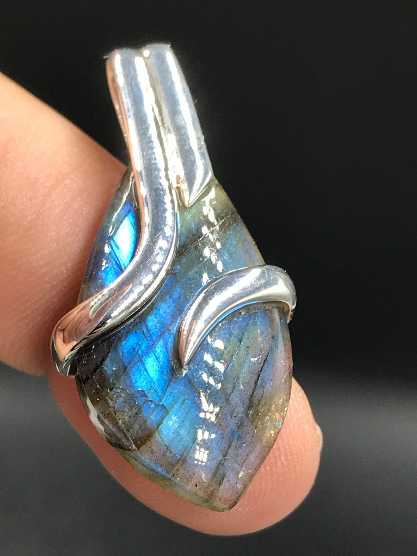 Rock, Crystal, Natural, Jewelry, Pendant, Sterling: Labradorite Sterling Silver Pendant