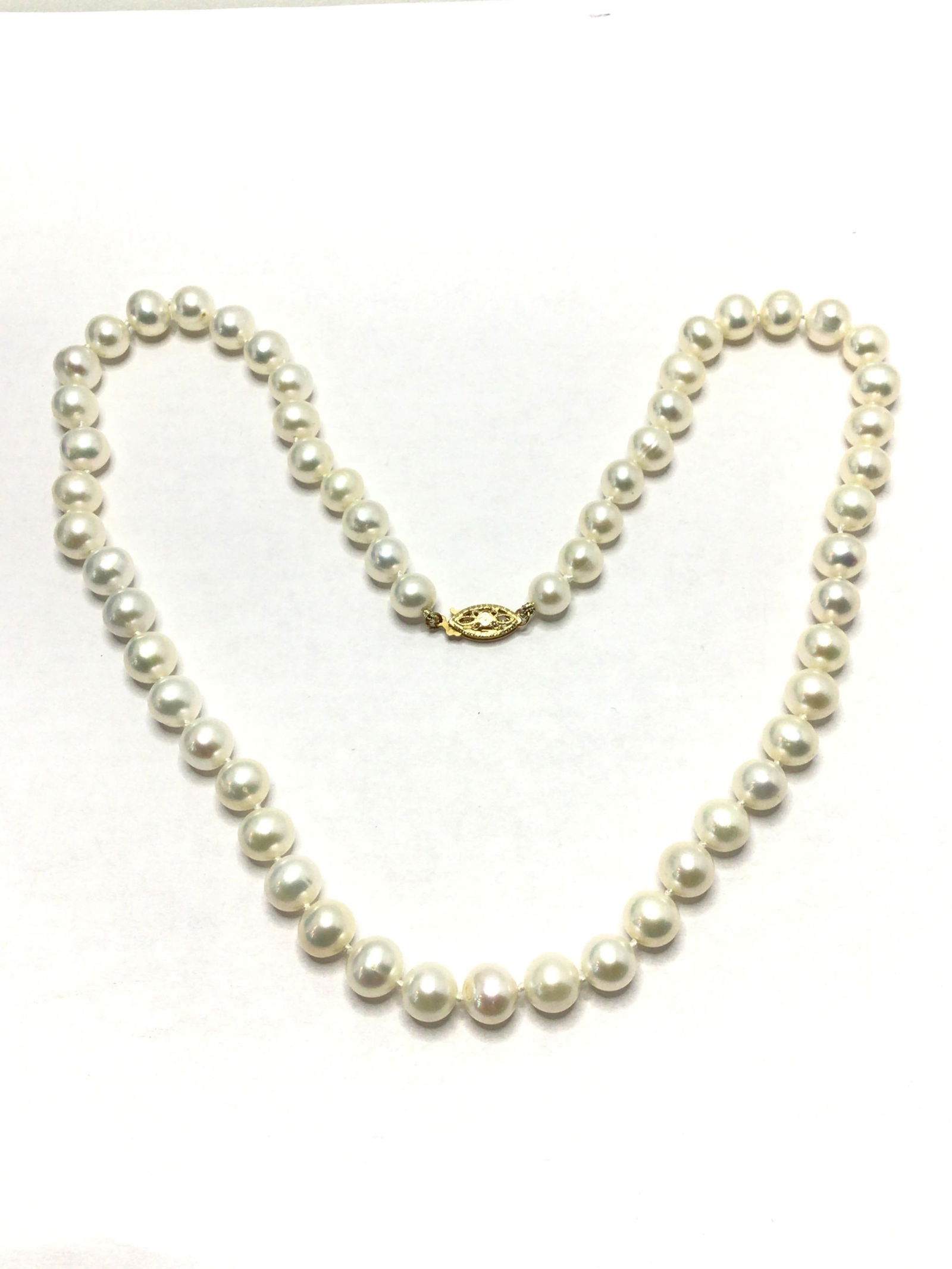 18 inch pearl necklace with 14 karat gold clasp (1 of 2)