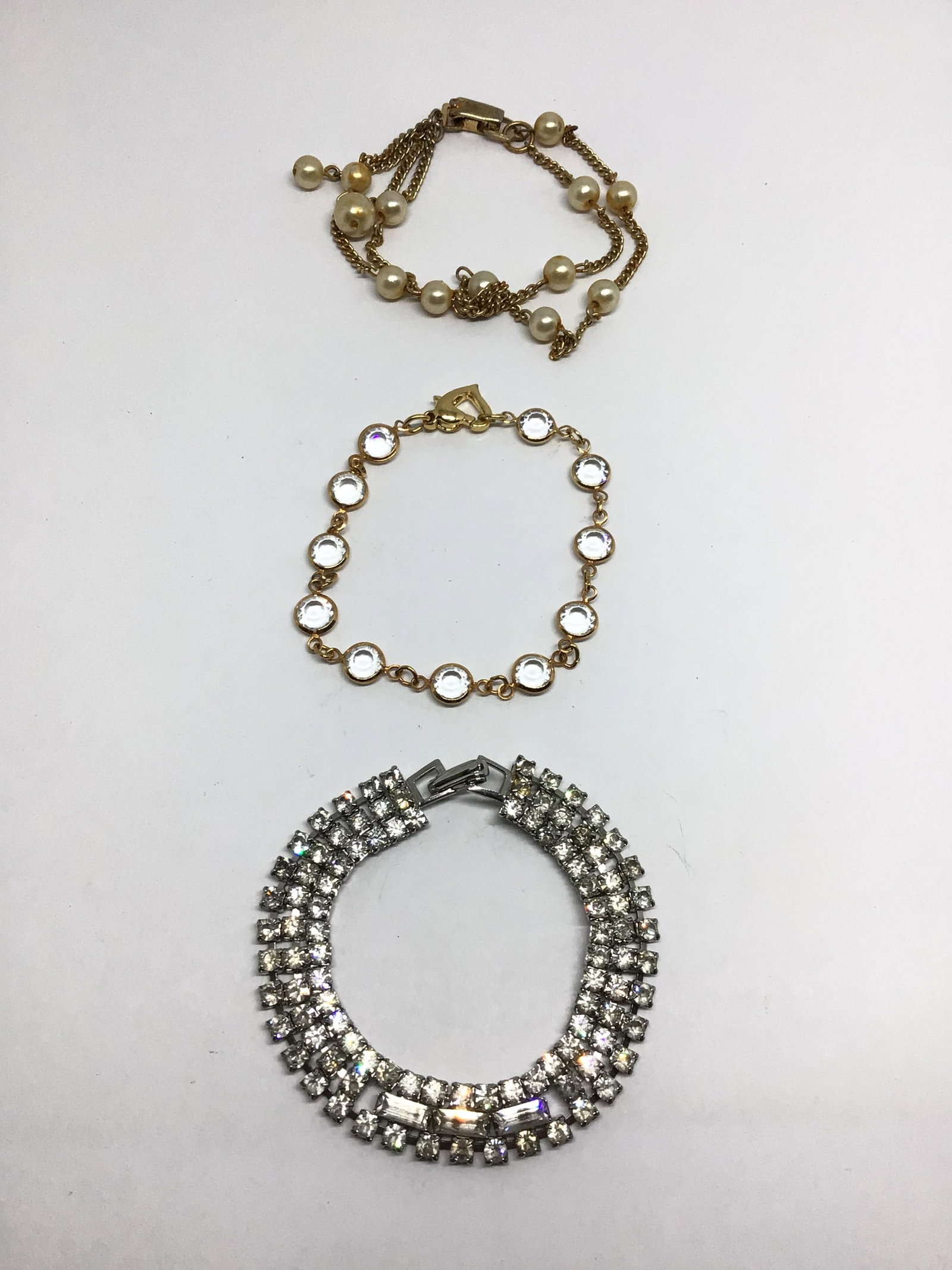 3 bracelet lot: Lot of 3 petite bracelets