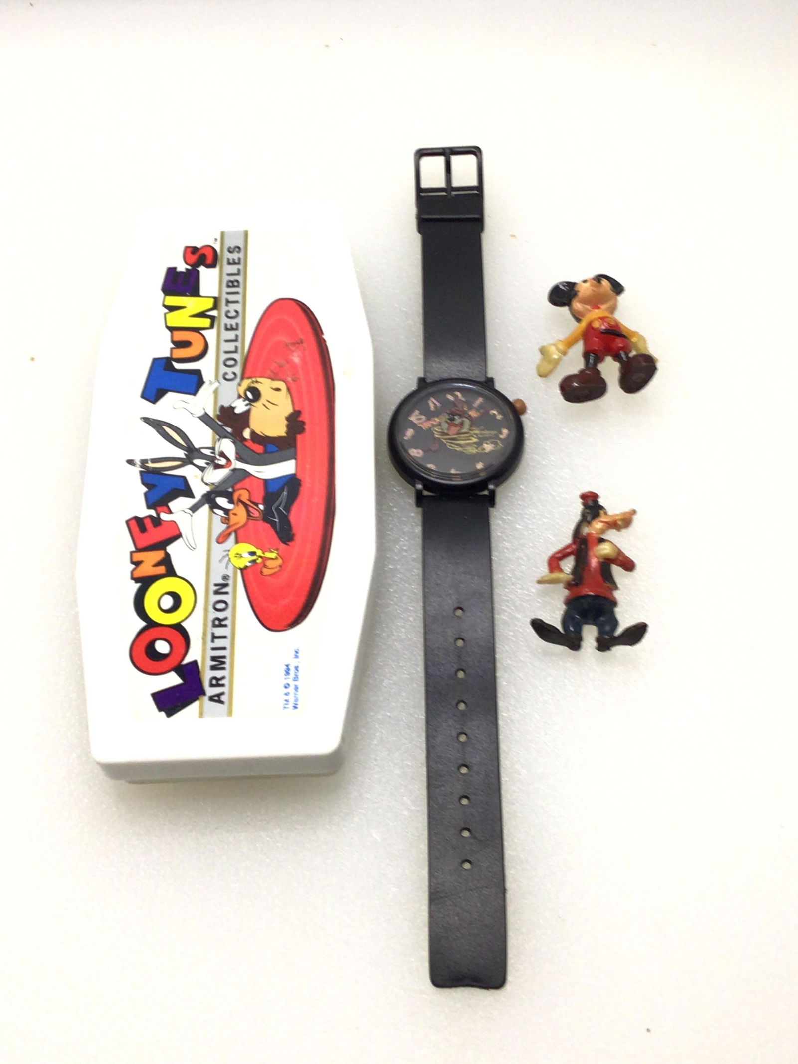 Looney Tunes watch and Mickey Mouse Lot: Looney Tunes watch and Mickey Mouse lot