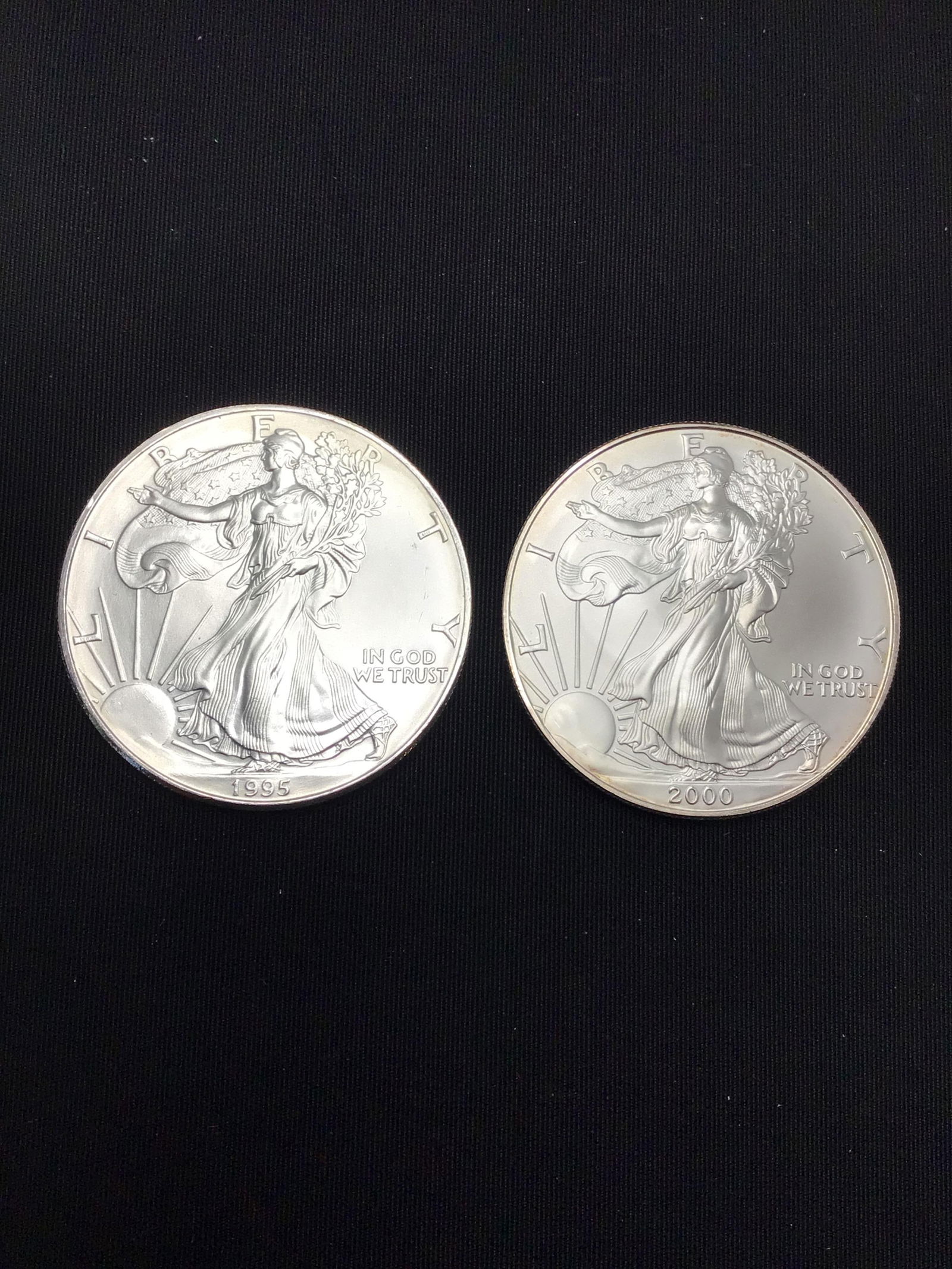 1995 & 2000 US Silver Eagles (1 of 2)