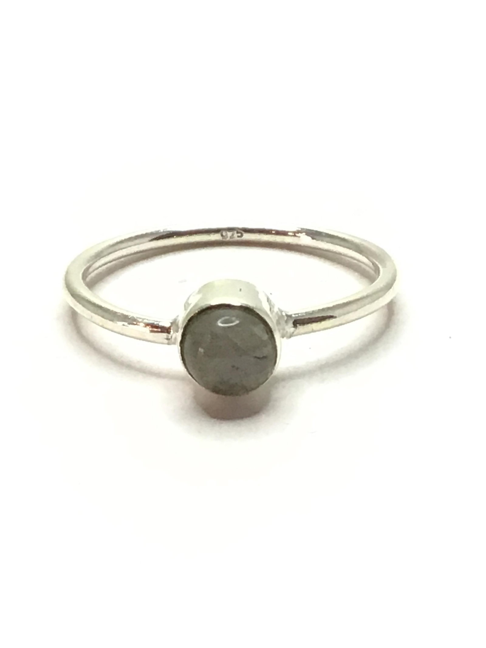Sterling dainty ring: Sterling silver ring with labradorite gemstone. 1.47 grams total weight. Size 7.5