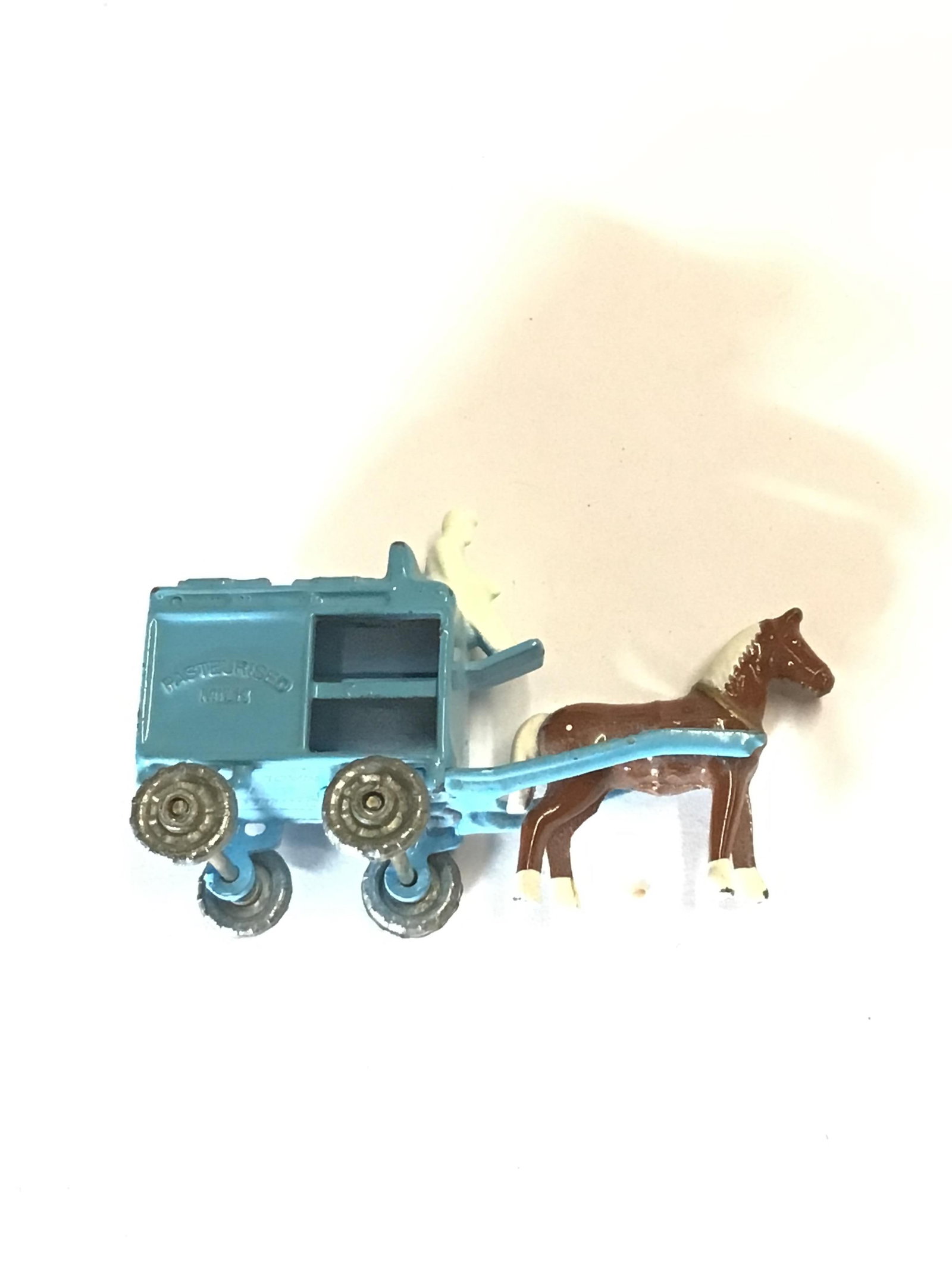 Vintage matchbox horse and carriage: Vintage matchbox horse and carriage