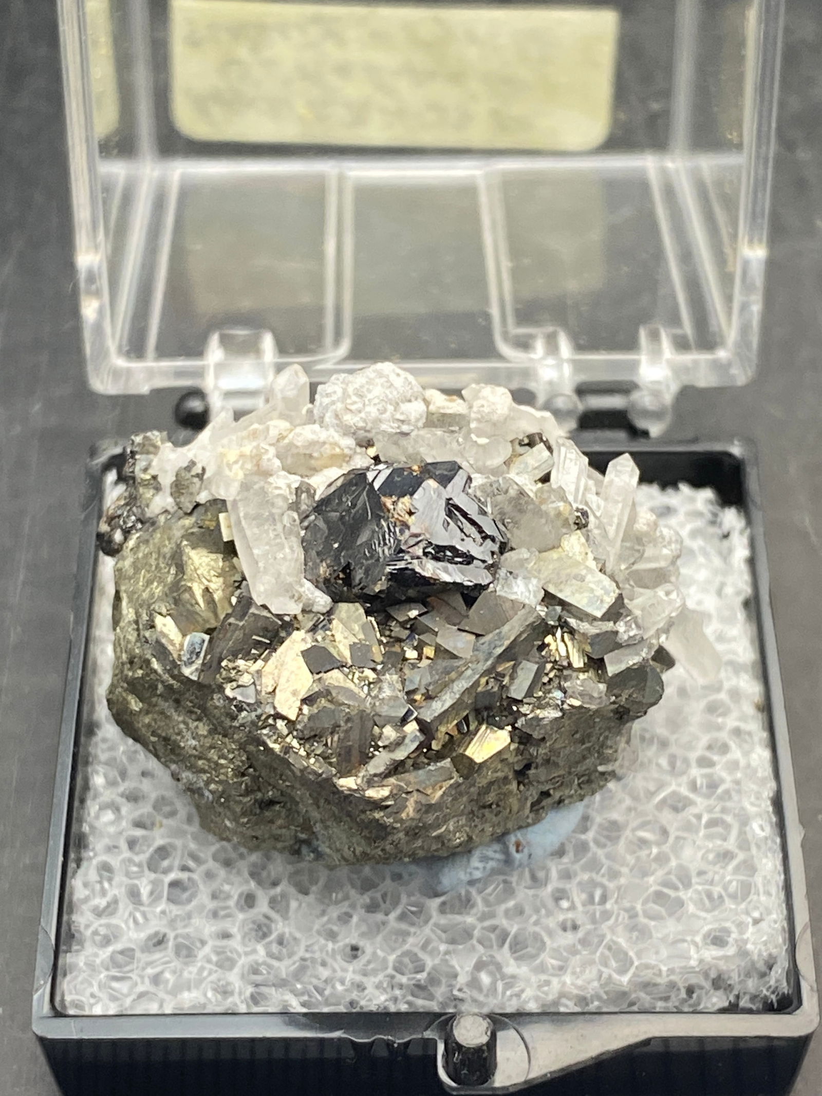 Rock, Crystal, Natural, Collectible, Mineral, Specimen (1 of 6)