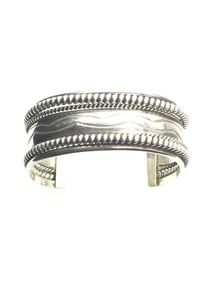 Navajo handmade bracelet cuff