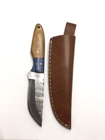 Damascus steel skinning knife